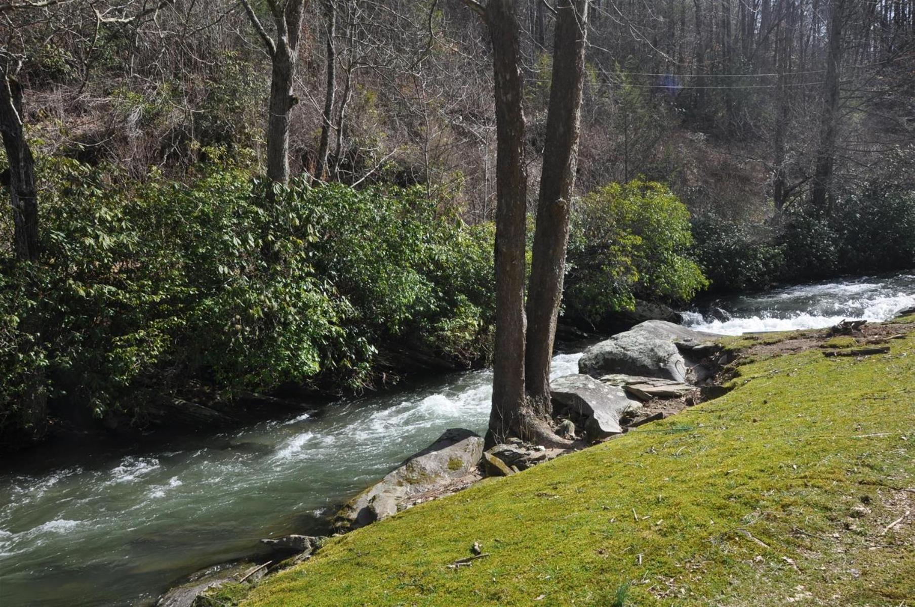 Waterfall Hideaway Villa Bryson City Exterior foto