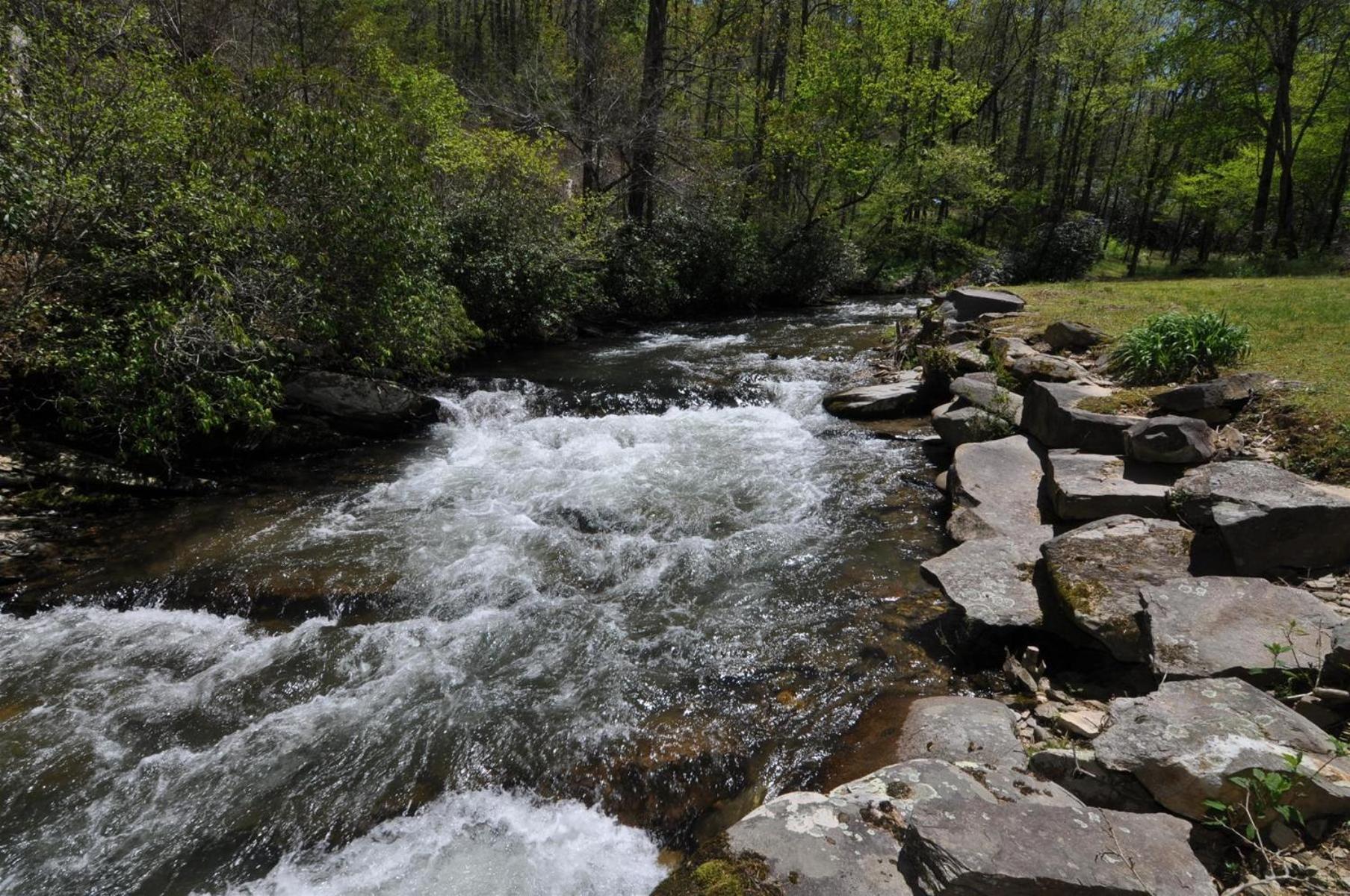 Waterfall Hideaway Villa Bryson City Exterior foto