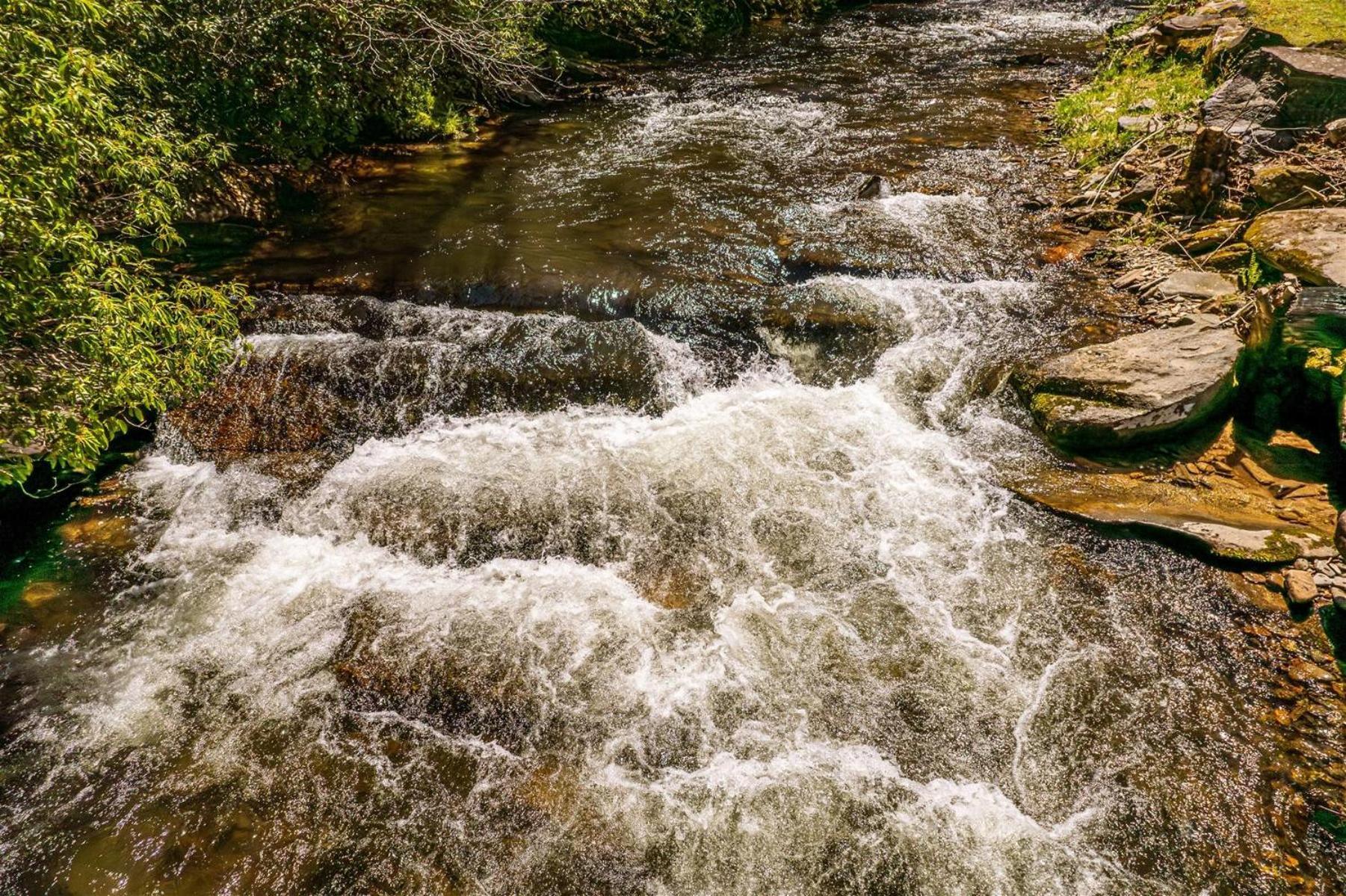 Waterfall Hideaway Villa Bryson City Exterior foto