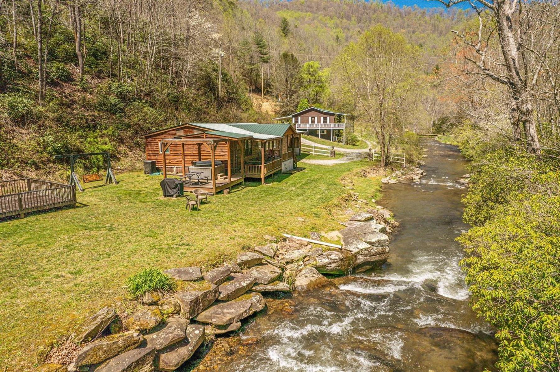 Waterfall Hideaway Villa Bryson City Exterior foto