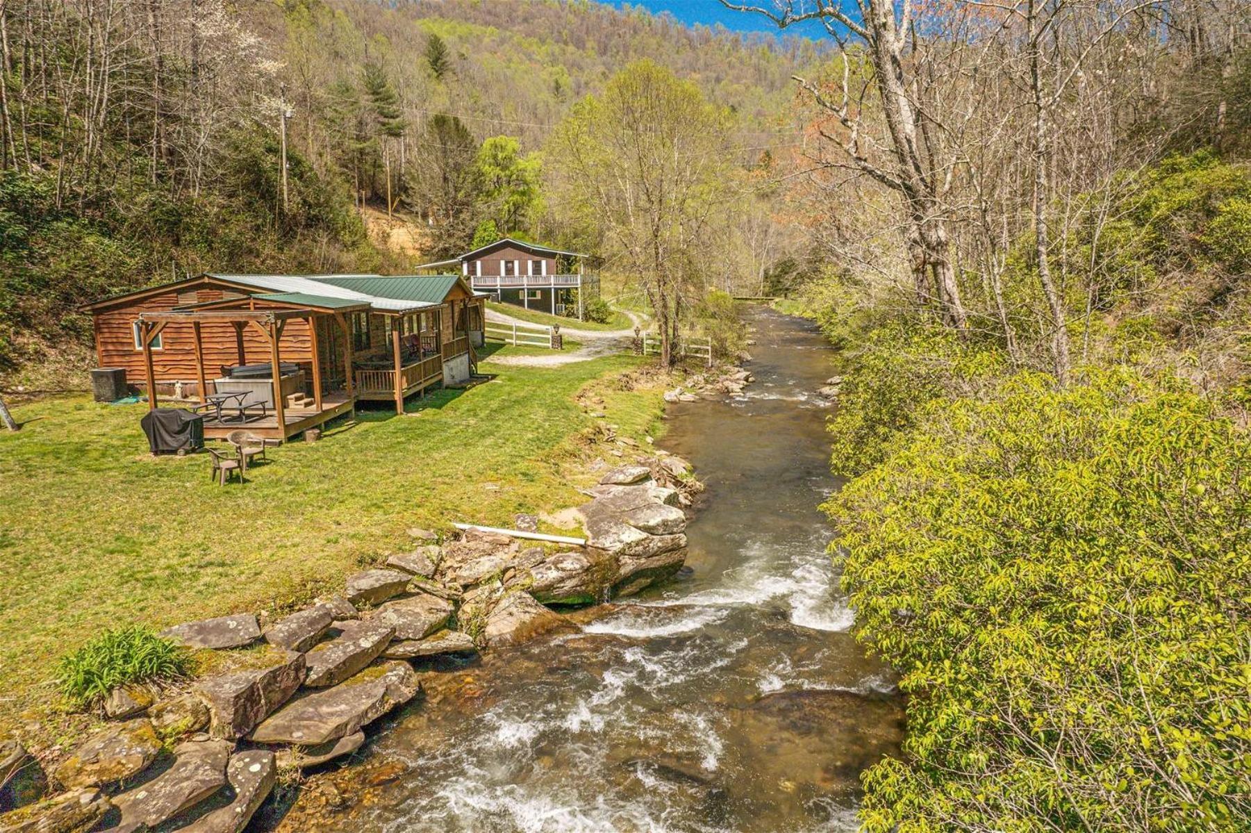 Waterfall Hideaway Villa Bryson City Exterior foto