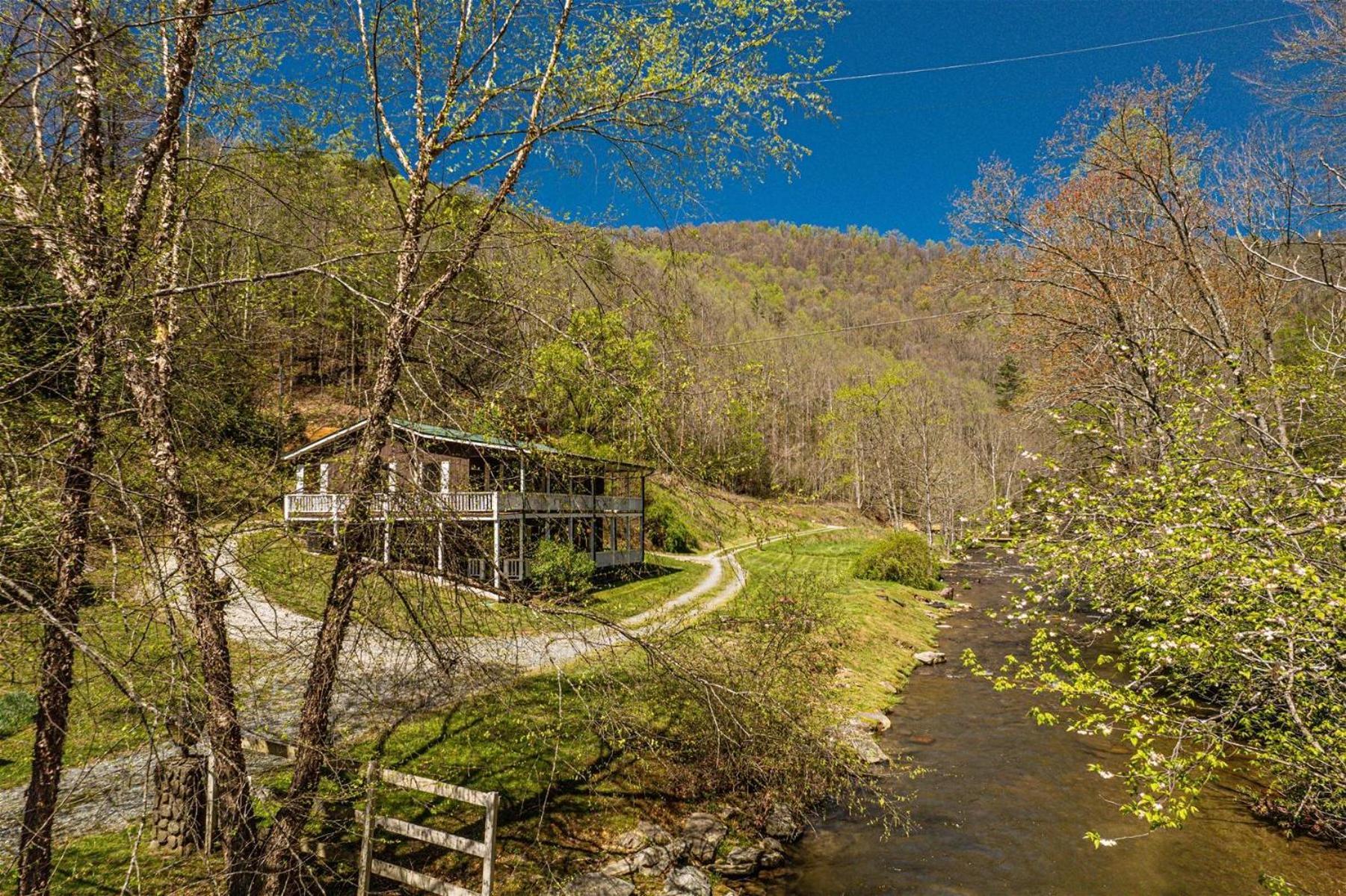 Waterfall Hideaway Villa Bryson City Exterior foto