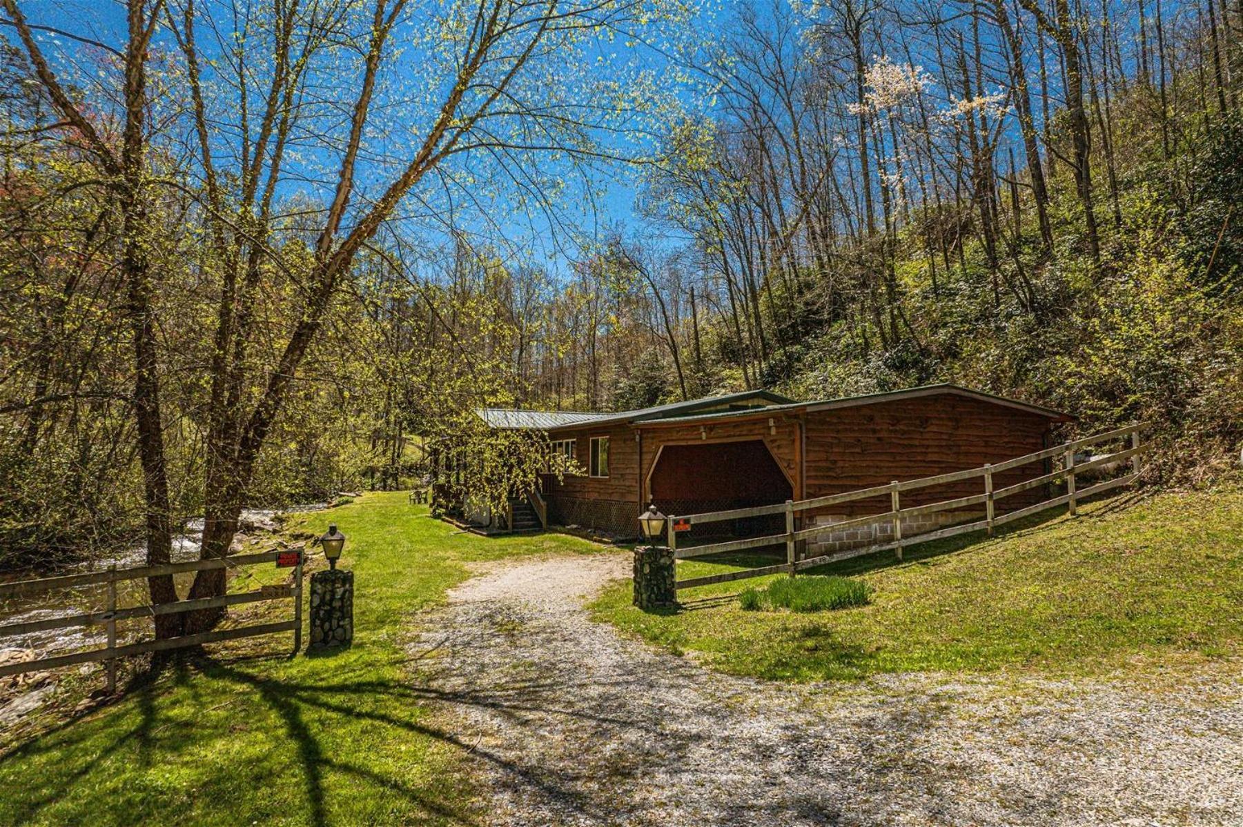 Waterfall Hideaway Villa Bryson City Exterior foto